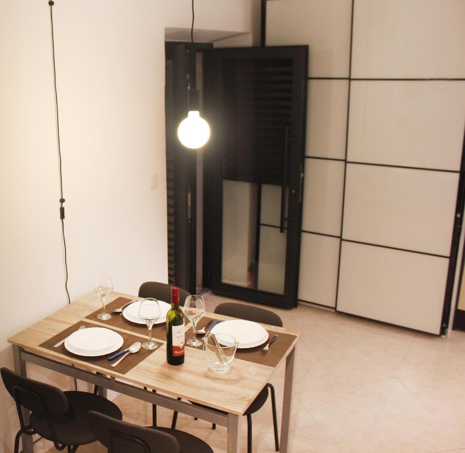 Street Garden Apartment Хвар Екстериор снимка