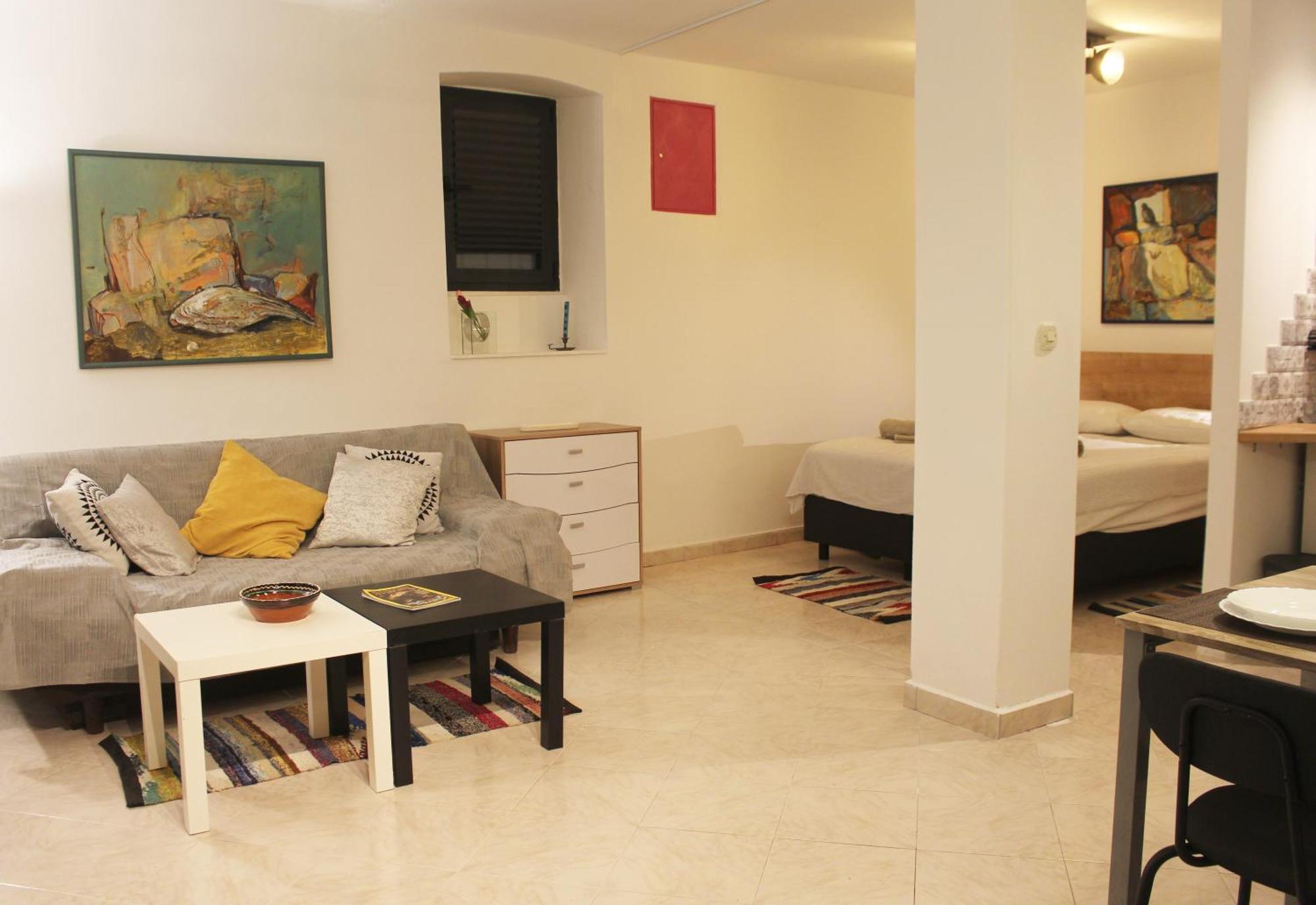 Street Garden Apartment Хвар Екстериор снимка